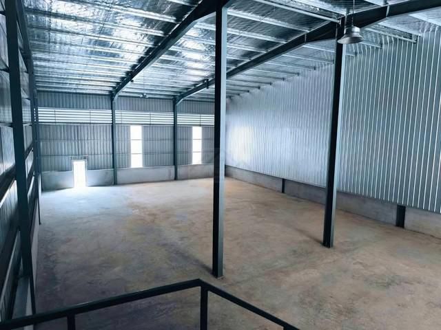 P1905 ให้เช่า โกดังใหม่ พร้อมออฟฟิศ 2 ชั้น 537.5 ตรม ใกล้ตลาดไท