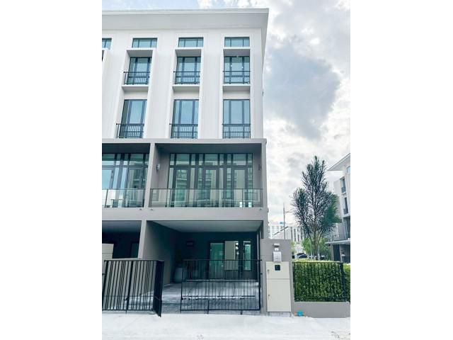 ให้เช่าทาวน์โฮม 4ชั้น พาทิโอ รัชโยธิน พหลโยธิน32 ใกล้เมเจอร์รัชโย