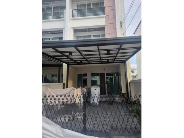 3 ห้องนอน 3 ห้องน้ำ   บ้านกลางเมืองลาดพร้าว 101 เฟอร์นิเจอร์ครบ