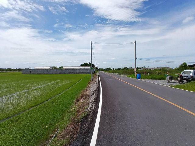 ขายที่ดินบ้านนราภิรมย์ อ.บางเลน แปลงสวย ราคาถูก ติดถนนลาดยาง 2 ด้าน ใกล้ชุมชน เนื้อที่ 1 ไร่ เหมาะสำหรับปลูกบ้านทำสวน