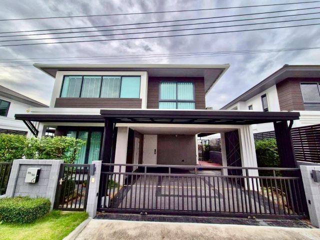 ขายบ้านเดี่ยว 2 ชั้น โครงการ Grand Britania ราชพฤกษ์-พระราม 5 เนื้อที่ 59.1 ตารางวา 3 ห้องนอน ตำบลบางขนุน อำเภอบางกรวย