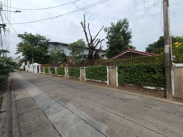 ขายที่ดินแปลงสวย ติดซอยติวานนท์ 46  ตำบล ท่าทราย อำเภอเมืองนนทบรี จังหวัดนนทบุรี ใกล้รถไฟฟ้าสายสีชมพู ห่างถนนใหญ่ 200ม.