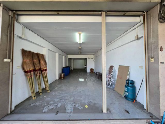 ให้เช่าอาคารพาณิชย์ 4 ชั้น รามคำแหง ทำเลดี ใกล้รถไฟฟ้าสายสีชมพู (N.1970)