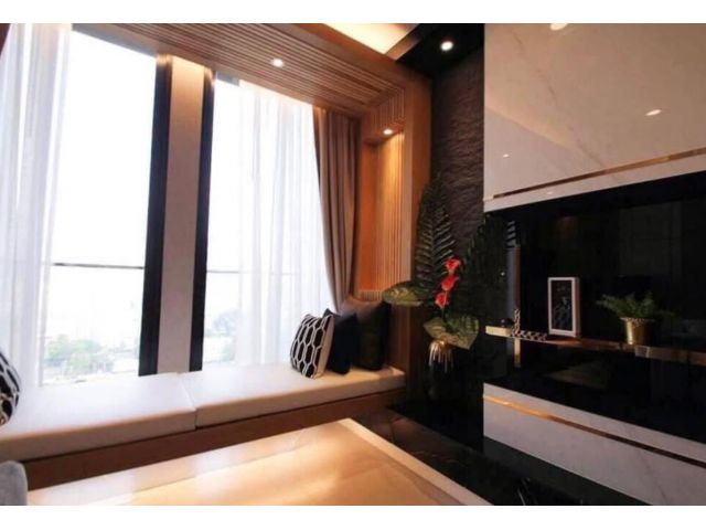 Noble Ploenchit nice clean