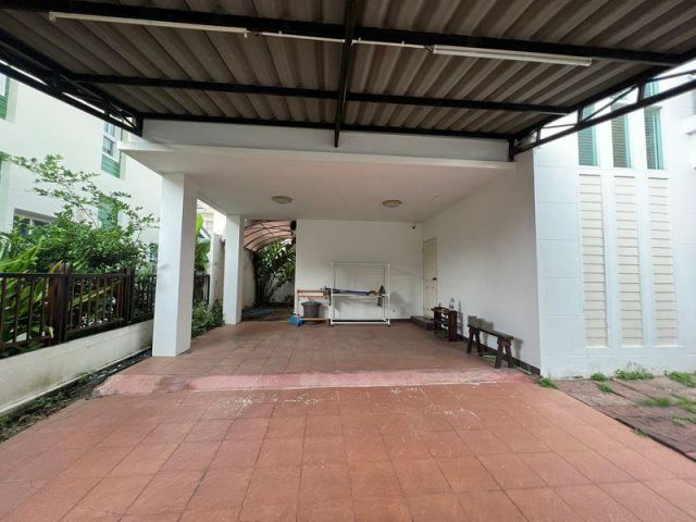 บ้านเดี่ยว  บ้านเลขที่ 99/39 ในโครงการเดอะกรีนการ์เด้น บางนา-ตราด