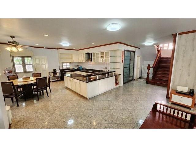 ให้เช่าบ้าน ใกล้The Walk, CDC, Central Eastville ถ.สุคนธสวัสดิ์