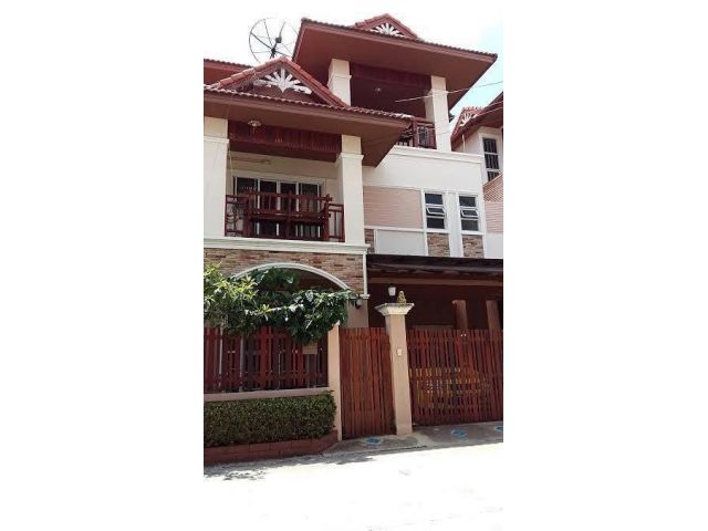 ขายบ้านเดี่ยว 3 ชั้น หลังมุม 48.6 ตรว. ม.นนทรีวิลล่า พระราม 5