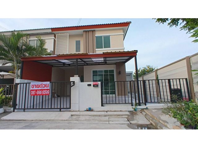 ขาย ทาวน์เฮ้าส์ 2 ชั้น 25.6 ตร.ว หลังมุม ม.พฤกษา 54/2 คลองถนน บางใหญ่ รีโนเวทใหม่ พร้อมเข้าอยู่