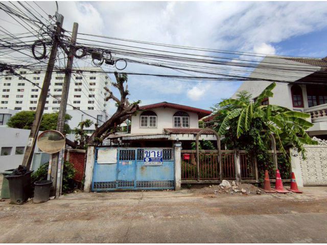 ขายบ้านเดี่ยว 2 ชั้น หลังมุม ใกล้เดอะมอลล์งามวงศ์วาน เนื้อที่ 65 ตารางวา แขวงบางเขน เขตเมืองนนทบุรี จังหวัดนนทบุรี