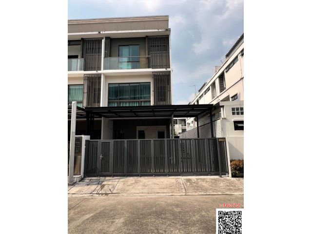 เช่า เทาว์โฮม The Landmark เอกมัย-รามอินทรา