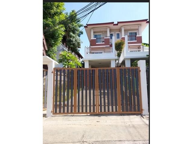 ให้เช่าทาวน์โฮม 3 ชั้น ซอยเย็นอากาศ2 ช่องนนทรี ยานนาวา