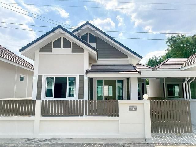 ขายบ้าน อยู่สบาย ขนาด 37.4 ตร.วา บ้านแฝด ทำเลทองติดถนนใหญ่