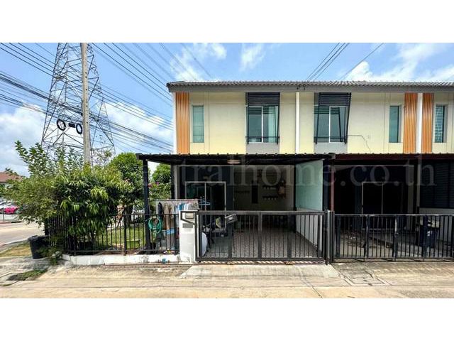 ลดราคา ทาวน์เฮ้าส์ บ้านพฤกษา 87/2 ศรีนครินทร์ - บางนา หลังมุม