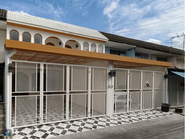 ขายทาวน์เฮ้าส์ หมู่บ้านร่มไทร คลองลำเจียก 10