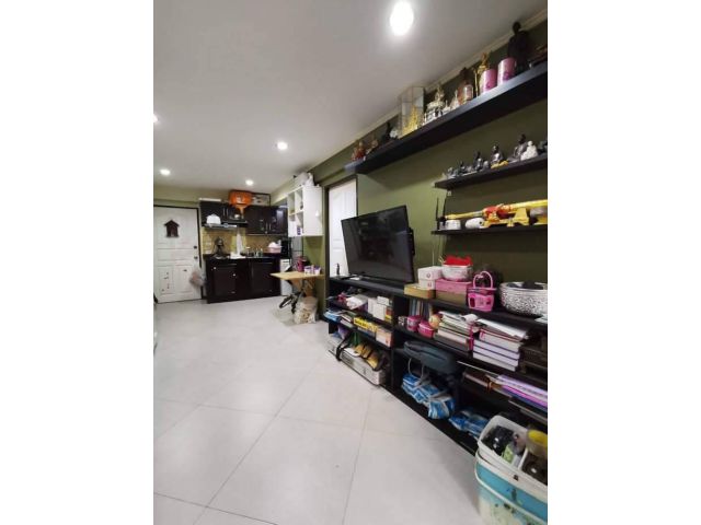 ขายห้องชุด คอนโด Low Rise ใจกลางเมือง พระราม9 พื้นที่ 40.2 ต.ร.ม.โทร 0818269745