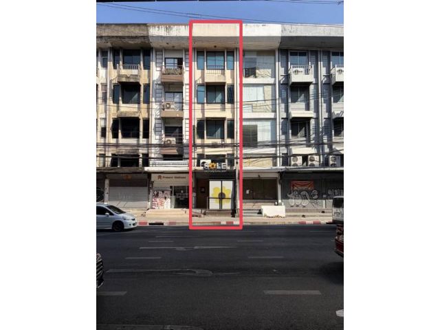 ให้เช่าอาคารพาณิชย์ 4.5 ชั้น 380 ตรม. ติดถนนใหญ่รัชดา ติด MRT ลาด