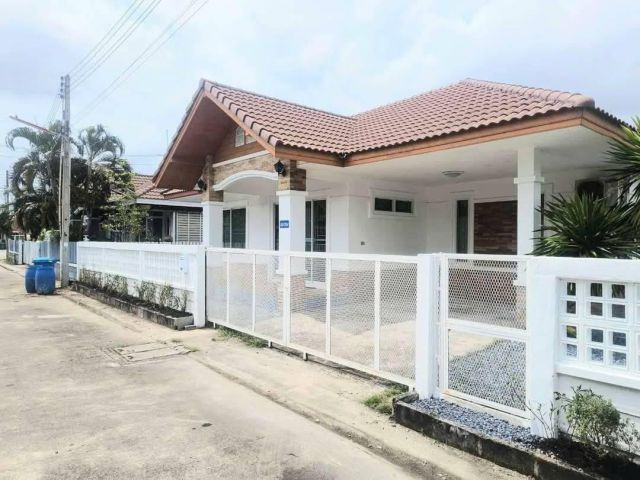 ให้เช่า บ้านเดี่ยว ชั้นเดียว 60 ตร.วาโซนนิคมมาบตาพุด แยกไฟแดงสี่ภาค มบ. อารยา ห้วยโป่ง ระยอง