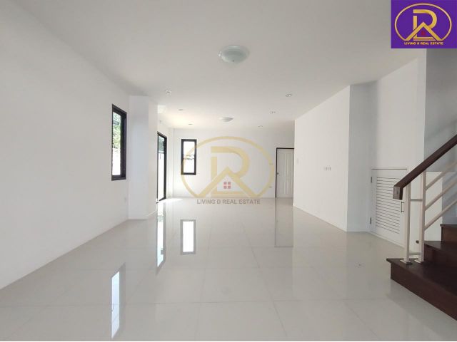 ขายบ้านใหม่บ้านแฝดสไตล์บ้านเดี่ยว2ชั้น โครงการบ้านภูริ เมืองชลบ