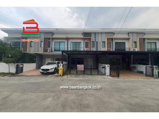 ทาวน์โฮม เดอะคอนเนค 12 รามอินทรา 65 แยก 2-2-2 (ใกล้เพลินนารี่มอลล์) เนื้อที่ 21.4 ตรว. แขวงท่าแร้ง เขตบางเขน