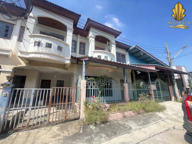 ขายตามสภาพ ทาวน์เฮ้าส์ 2 ชั้น ถ.บางกรวย-ไทรน้อย จ.นนทบุรี หมู่บ้าน ศิริวรรณ บางบัวทอง