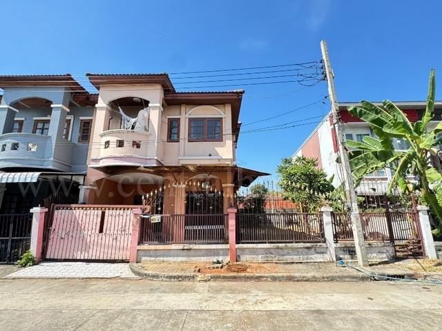 ทาวน์เฮ้าส์ ศิริวรรณ - ชวนชม บางบัวทอง หลังริม