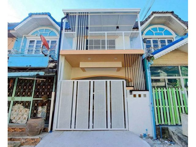 ขาย ทาวน์เฮ้าส์ มนวดี 13 บางคูรัด บางบัวทอง แต่งใหม่