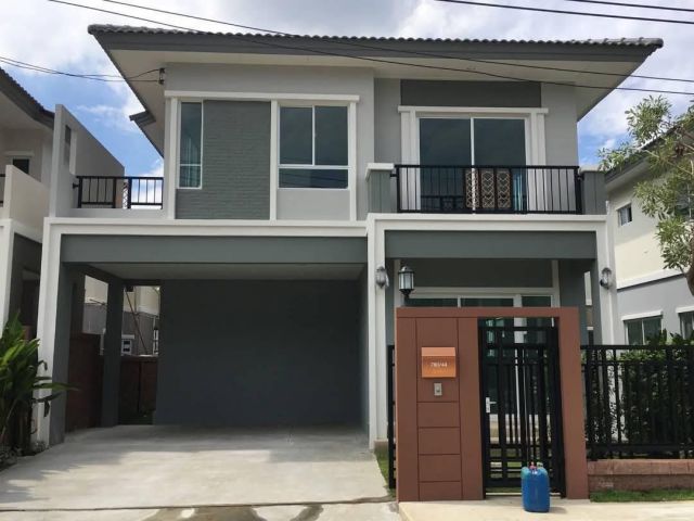 ขายบ้านพร้อมอยู่ บรรยากาศเงียบสงบ ภัสสร เพรสทีจ ลุกซ์