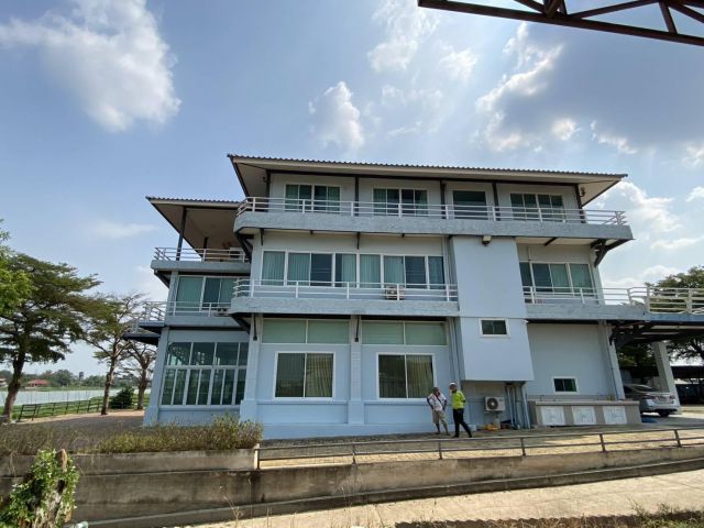 ขายบ้านพร้อมที่ดินติดแม่น้ำท่าจีน ขนาด 2-3-15 ไร่