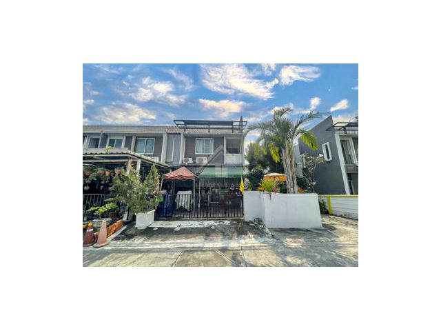 ทาวน์เฮ้าส์ 2 ชั้น หมู่บ้าน เดอะ คัลเลอร์ รังสิต - คลอง 4 (หลังมุ