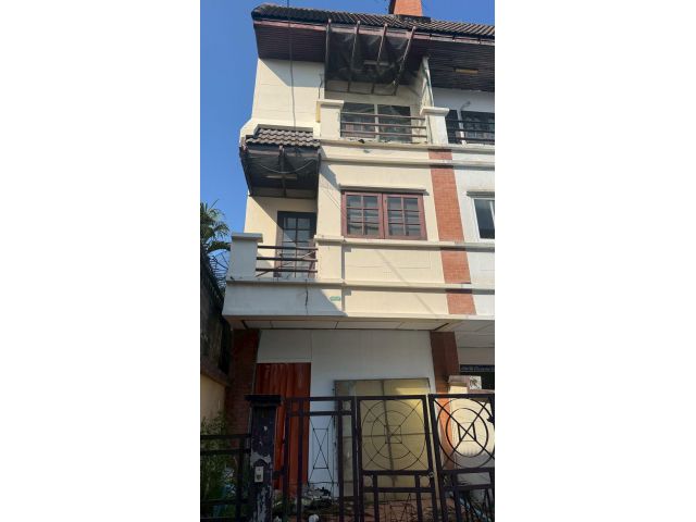 ขายทาวน์โฮม 3 ชั้น 29.4 ตร.ว. หมู่บ้านเกตุนุติ การ์เด้นท์ ซอย 1 นาคนิวาส ซอย 38