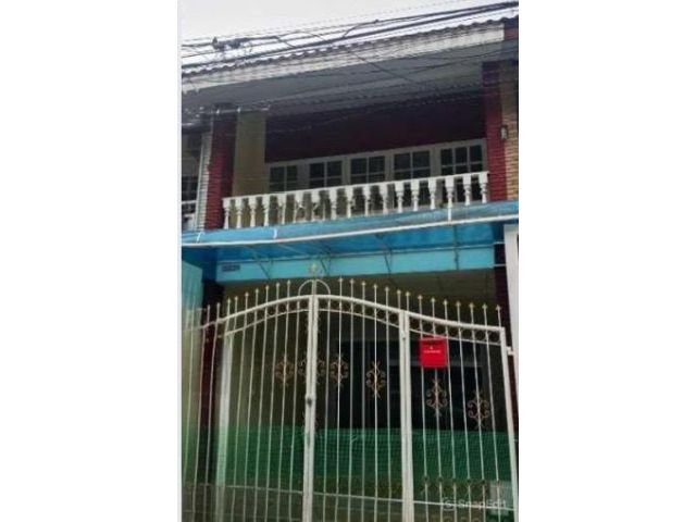 ขายทาวน์เฮ้าส์ 2 ชั้น รีโนเวทใหม่ทั้งหลัง หมู่บ้านฉัตรแก้ว ถนนแฮปปี้แลนด์ ใกล้เดอะมอลล์บางกะปิ โลตัสบางกะปิ ตลาดบางกะปิ