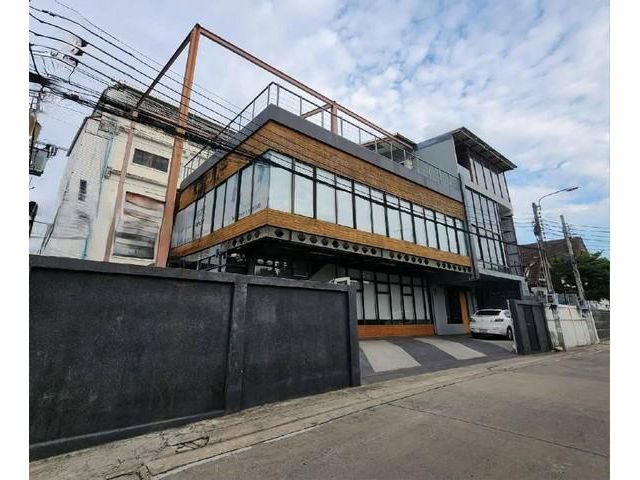 ให้เช่าอาคารพื้นที่700 ตรม. จอดรถได้ 6 คัน ถ.ติวานนท์ ซ.14 นนทบุ