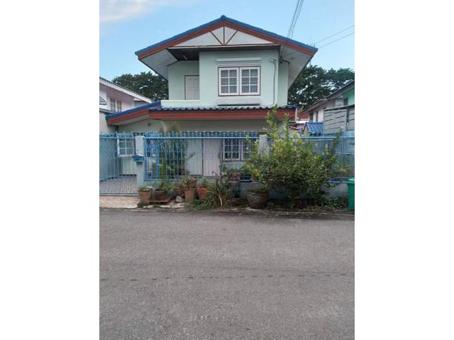 ขายถูก บ้าน 2 ชั้น 3 นอน 1 น้ำ พท. 35 ตรว. หมู่บ้านปิ่นเจริญ 4