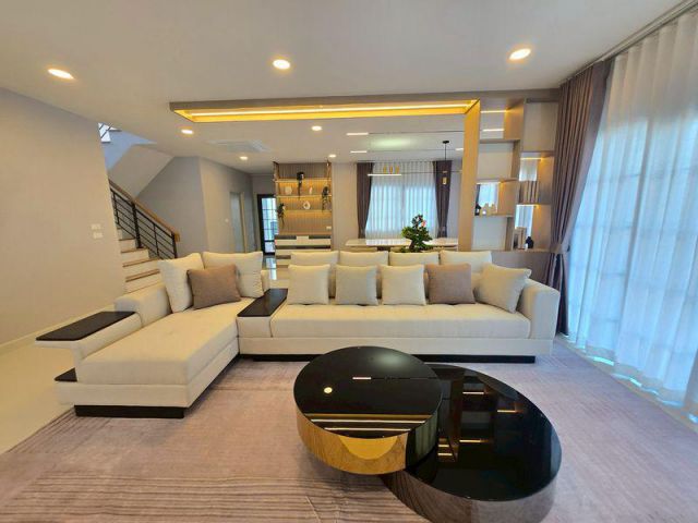 ให้เช่า CENTRO บางนา บ้านเดี่ยวหรูทำเลดี ใกล้ Mega Bangna พร้อมอยู่ ขนาด 65 ตารางวา 4 ห้องนอน ตำบลบางแก้ว อำเภอบางพลี