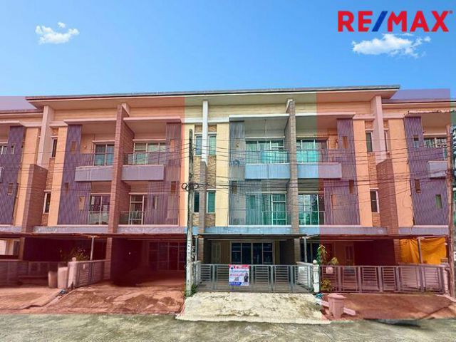 ขายทาวน์โฮม 3 ชั้น โครงการ Town Plus X Ladprao (ทาวน์พลัส เอ็กซ์ ลาดพร้าว) ติด ถ.ประดิษฐ์มนูธรรม