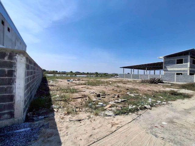 ที่ดิน+โกดังเริ่มต้น 3.1 ลบ.