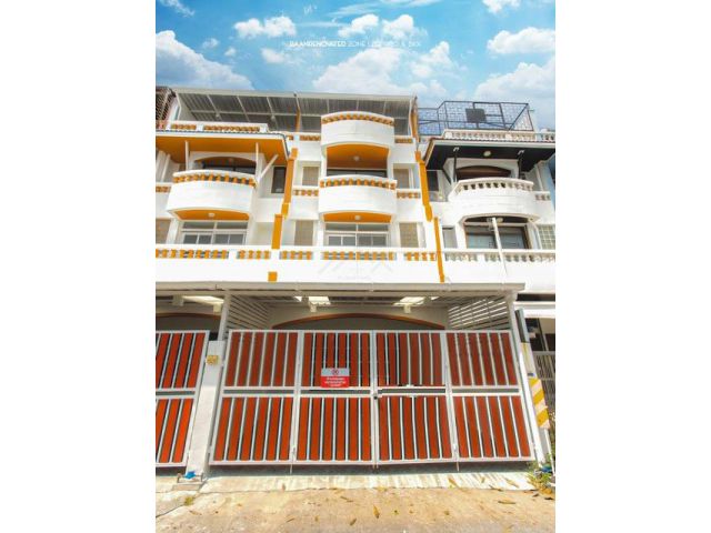 ขายทาวน์โฮม 4 ชั้น 350 ตรม  สุทธิสาร-ลาดพร้าว 64  รีโนเวทใหม่