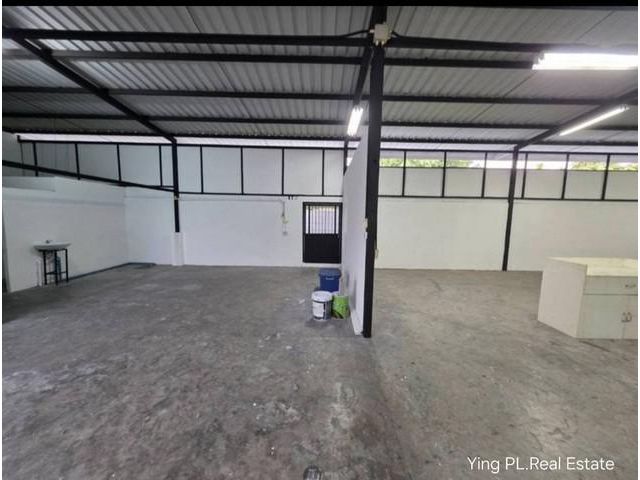โกดังให้เช่า ซอยลาดพร้าว 93 เหมาะสำหรับเก็บสินค้า ทำเลดี