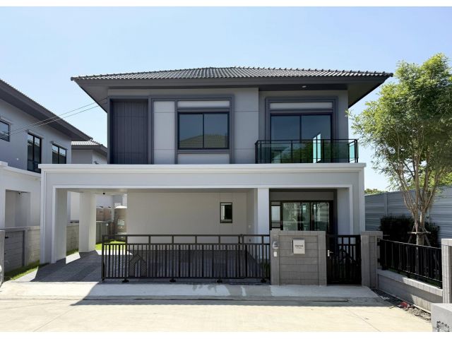 หมู่บ้าน บริทาเนีย บางนาศรีวารี ซอยวัดศรีวารีน้อย บ้านใหม่อยู่ยังไม่ถึงปี บ้านตกแต่งพร้อมอยู่