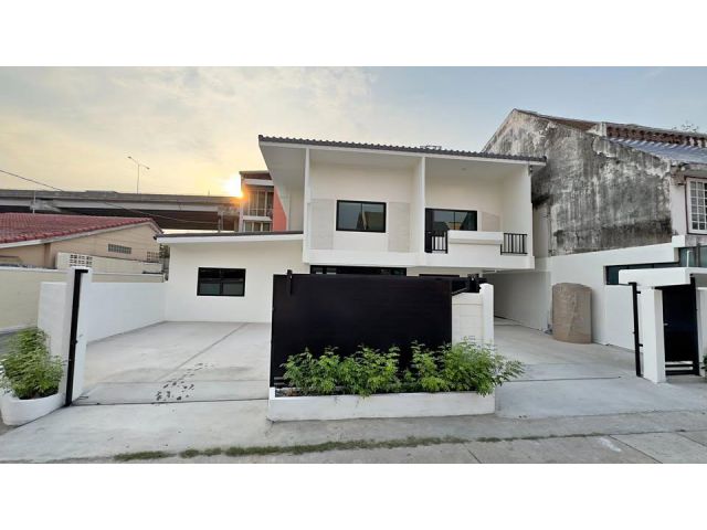 CH1154 ให้เช่าบ้านเดี่ยวหรือทำ AirBNB ย่านพัฒนาการ ทองหล่อ จดบริษ