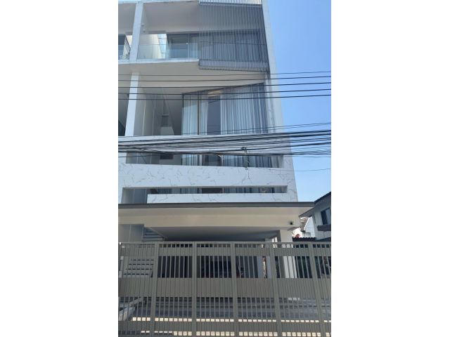 U1400 ให้เช่าโฮมออฟฟิศ 4 ชั้น ย้านรัชดา32 ถนนลาดพร้าว 35 ใกล้ BTS สถานีภาวนา บ้านพร้อมเฟอร์บางส่วน ทำเลดีเดินทางสะดวก เข