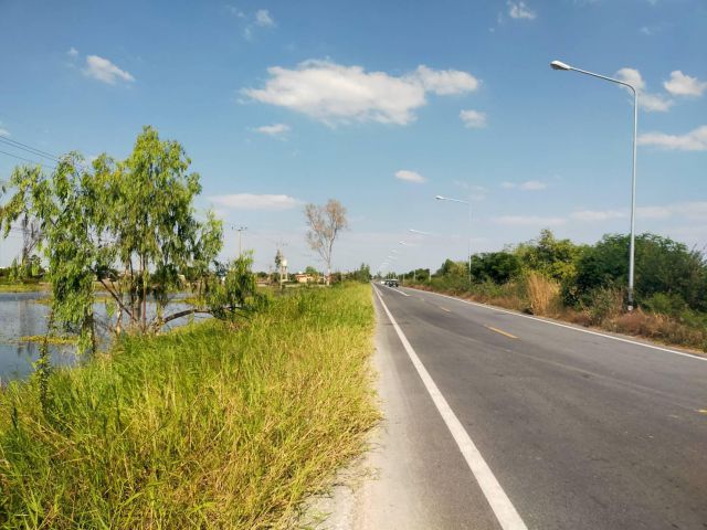 ขายที่ดินติดแม่น้ำท่าจีน89ไร่ ไร่ละ1.9ล้าน หน้าติดทางหลวง หลังติดแม่น้ำ อ.สองพี่น้อง จ.สุพรรฯเหมาะทำโรงงาน/ตลาดริมน้ำ/ทีท่องเที่ยว