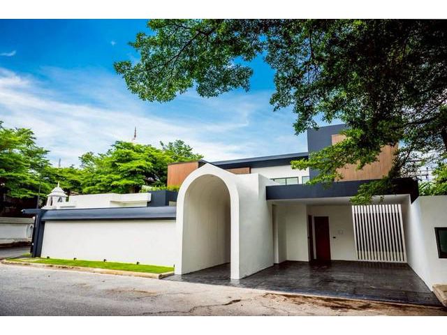 ขาย  ให้เช่า บ้านหรูสร้างใหม่ Nagawari Village เฟอร์นิเจอร์ครบ