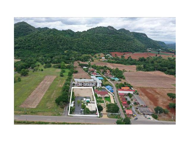 ขายที่ดินเขาใหญ่พร้อมสิ่งปลูกสร้างติดถนน