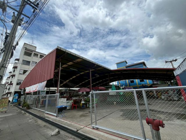 ยกเลิกการยื่นซองเสนอราคาค่าธรรมเนียมการได้สิทธิเช่าที่ดินพร้อมสิ่งปลูกสร้าง เพื่อประกอบกิจการตลาด ในโครงการบ้านเอื้ออาทรรังสิต คลอง 1