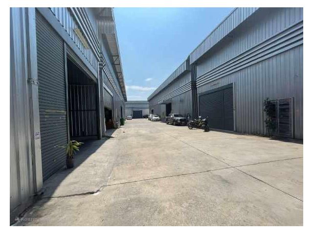 #F289 ให้เช่าอาคารโกดัง โรงงาน ย่านถนนเทพารักษ์ กม.11 พื้นที่ 300 และ 600 ตรม.