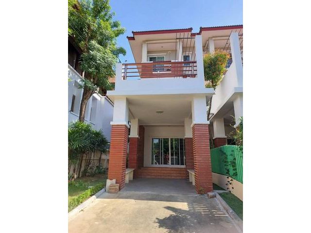 ให้เช่าทาวน์โฮม 3 ชั้น ถนนเย็นอากาศ ใกล้ถนนสาทร พระราม 4 สีลม พระ