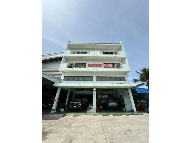 ขายที่ดินพร้อมสิ่งปลูกสร้างติดถนนบรม ที่ดินนครปฐมติดถนน