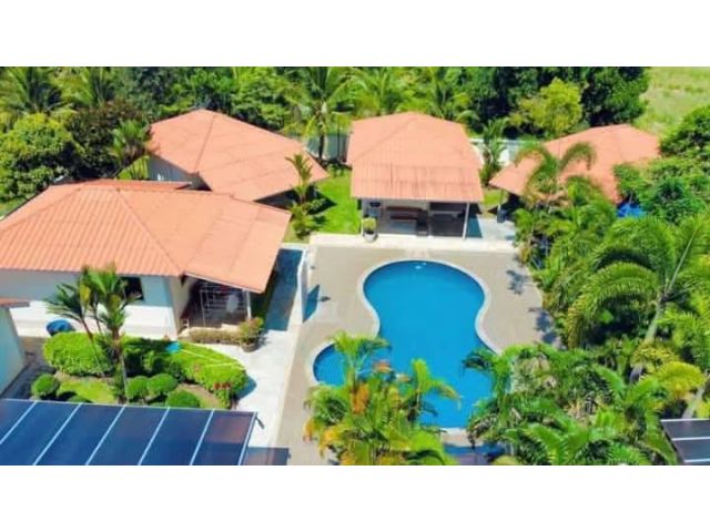 ขายกิจการรีสอรท์พลูวิลล่า5หลังเนื้อที่1ไร่ใกล้ทะเลหาดสวนสนขายราคา12.000.000ลบ.