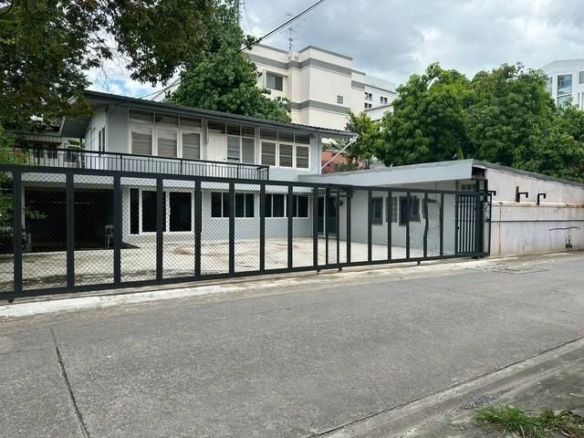 ขายที่ดินพร้อมบ้านเดี่ยว2ชั้น อกมัย ปรีดีย์พนมยงค์ สุขุมวิท 71